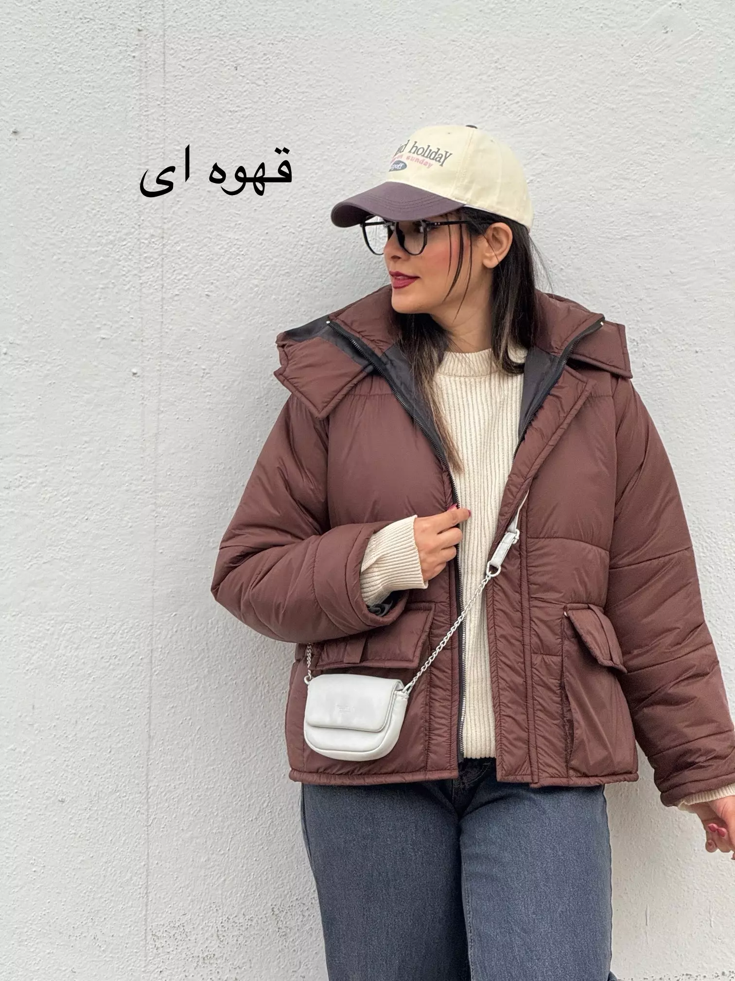 کاپشن کلاهدار کامیلا